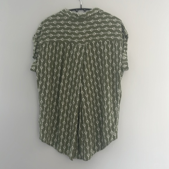 Olive Green Jachs Girlfriend Women's Top - Picture 5 of 6